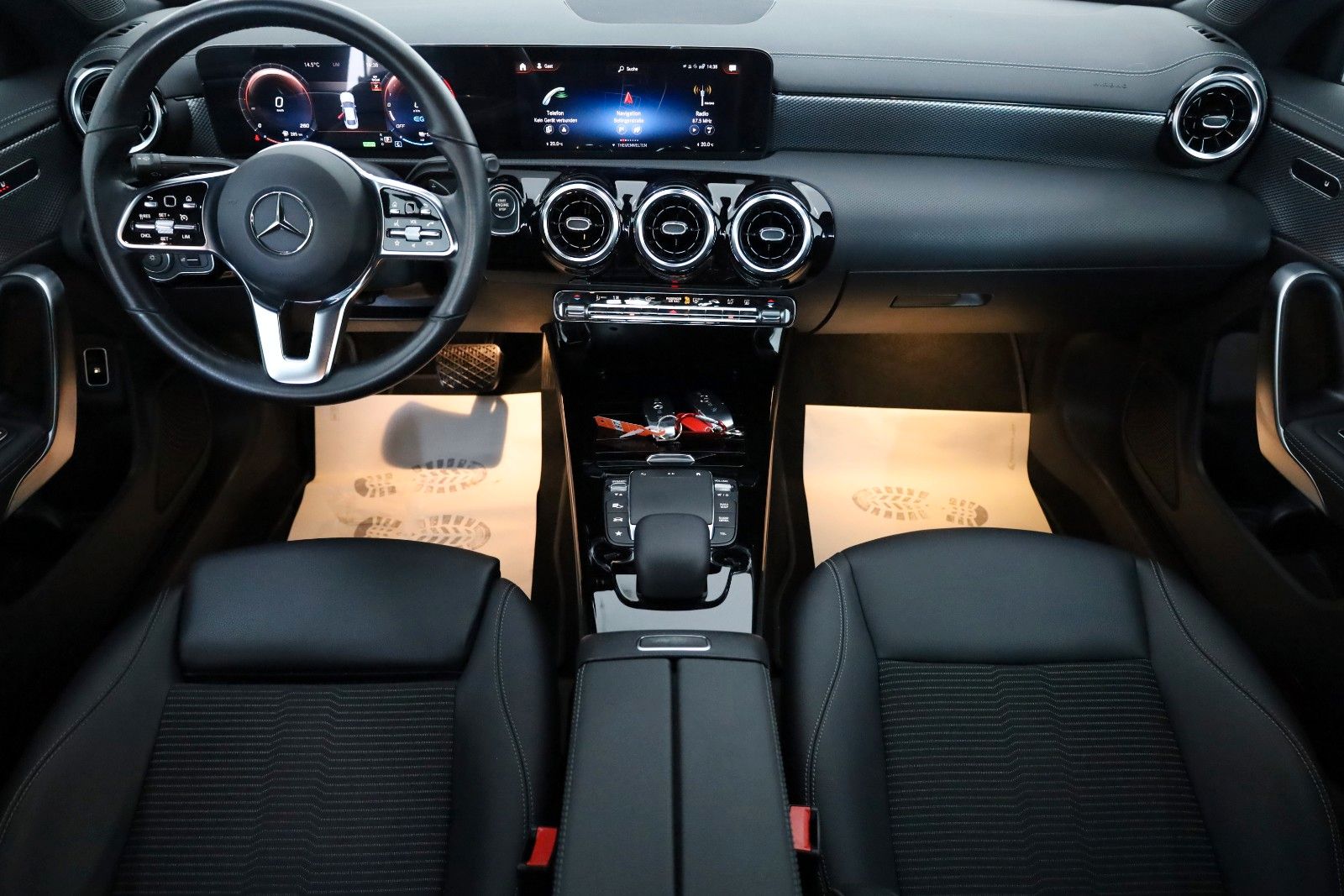 Fahrzeugabbildung Mercedes-Benz CLA 250e Coupé Progressive,T.Leder,Navi,CarPlay