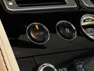 2013 Aston Martin V8 VANTAGE 缩略图 34