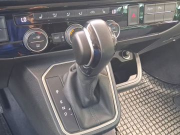 Volkswagen T6 Multivan - 11