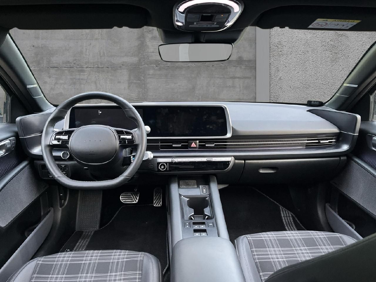 Fahrzeugabbildung Hyundai Ioniq 6 First Edition Elektro 4WD