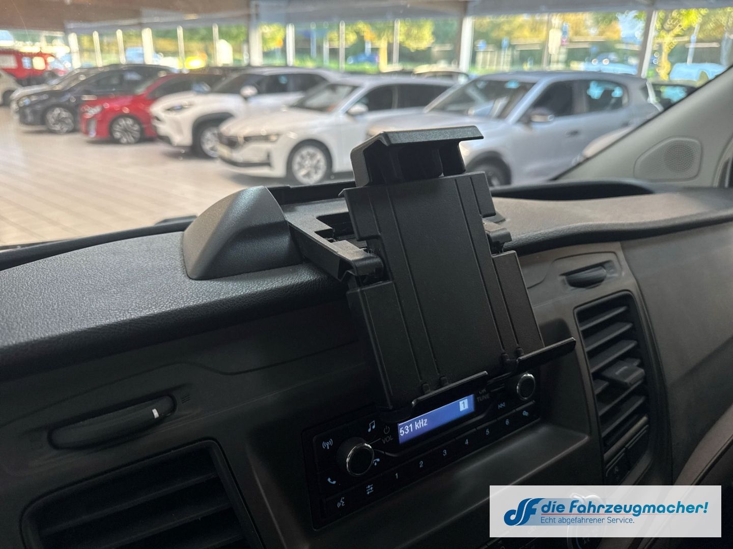 Fahrzeugabbildung Ford Transit Custom Kasten 280 L1 Trend DAB Notbremsa
