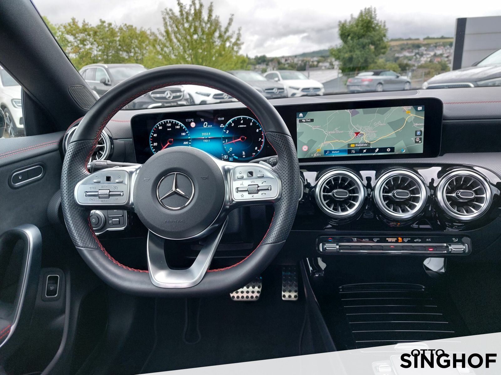 Fahrzeugabbildung Mercedes-Benz CLA 200 AMG Pano+Night+Rü Kam+TOTW+dyn.LED+Sound