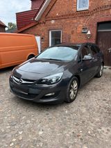 Opel Astra J Sportstourer 2.0 CDTI 160PS - Opel Astra: 160