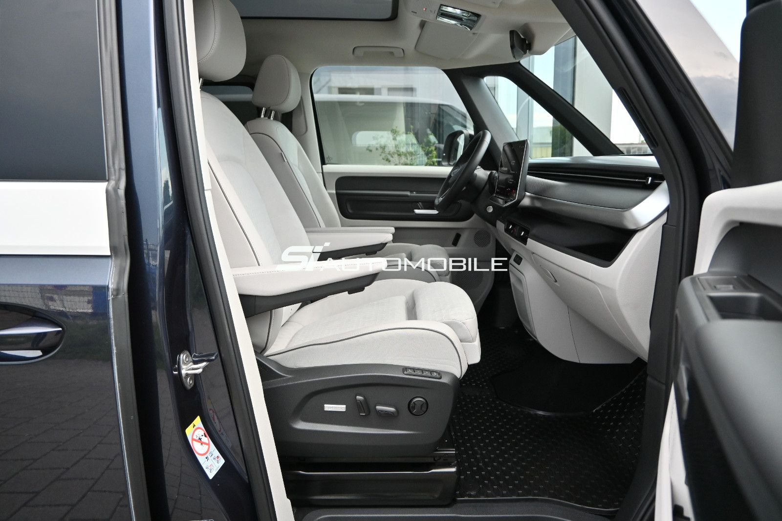 Fahrzeugabbildung Volkswagen ID. BUZZ PRO LR °UVP 91.571°ACC°AHK°MEMO°360°8FA
