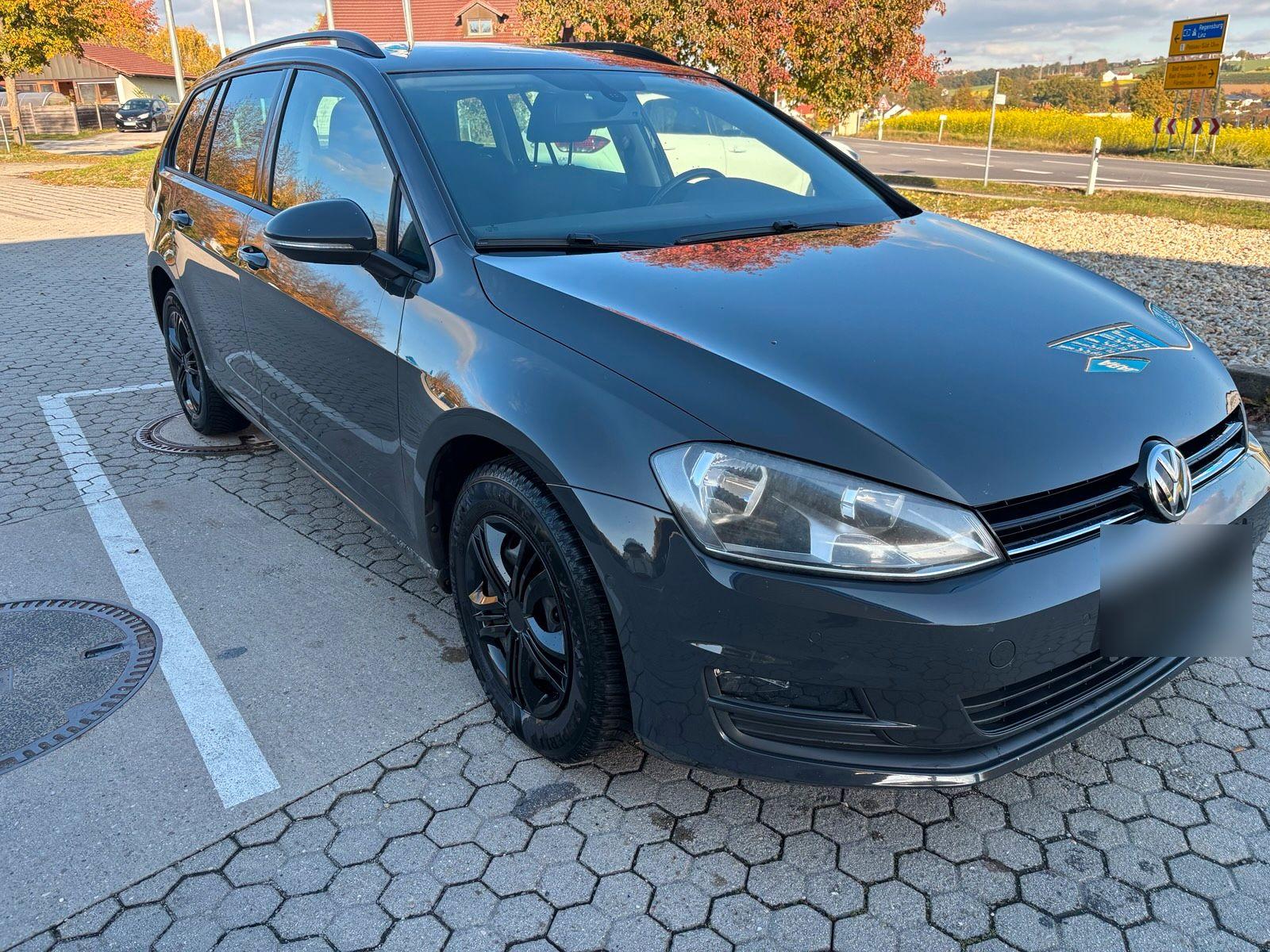 Volkswagen Golf 2014 — interior