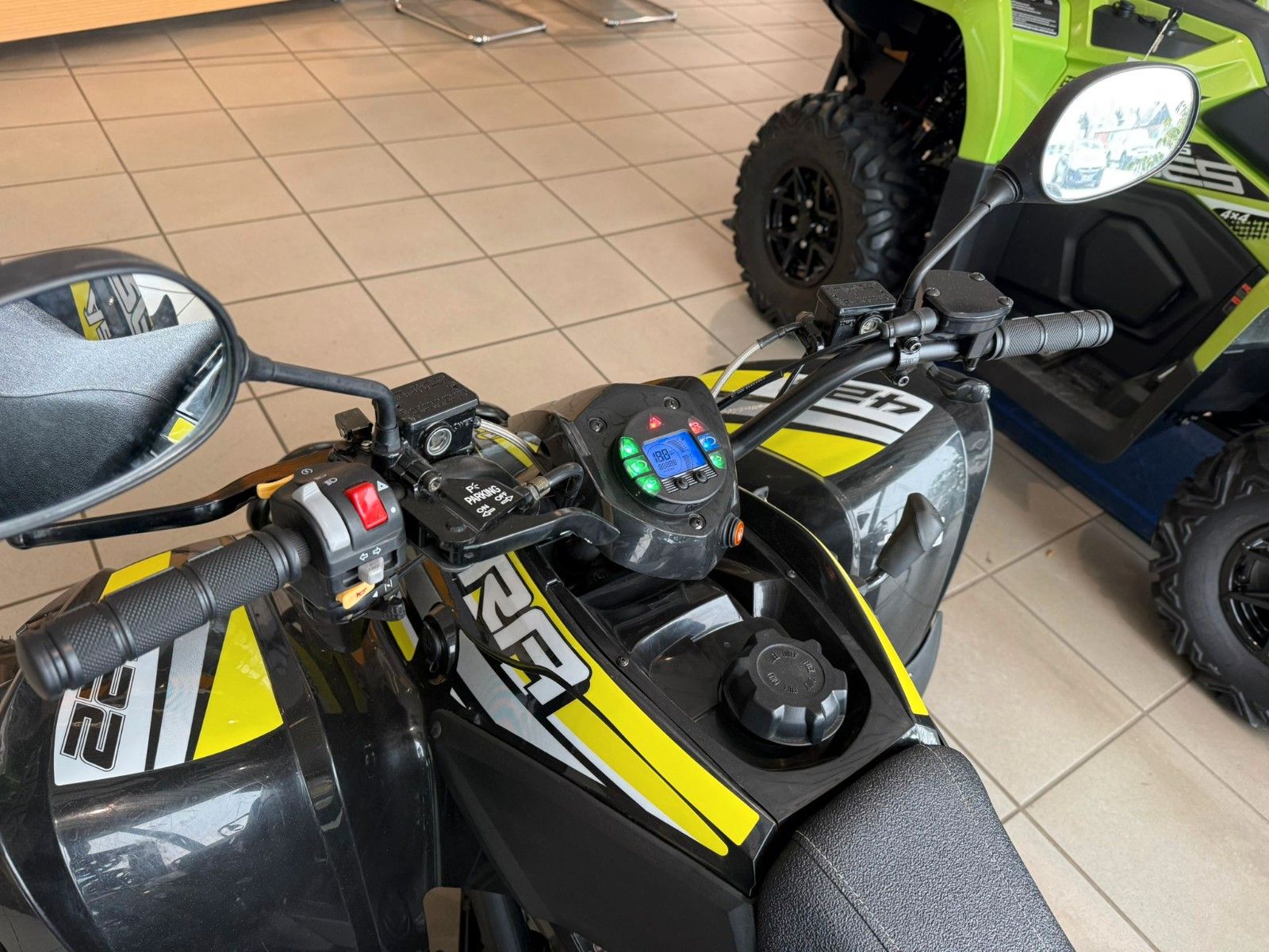 Fahrzeugabbildung Aeon Cobra 422 SX