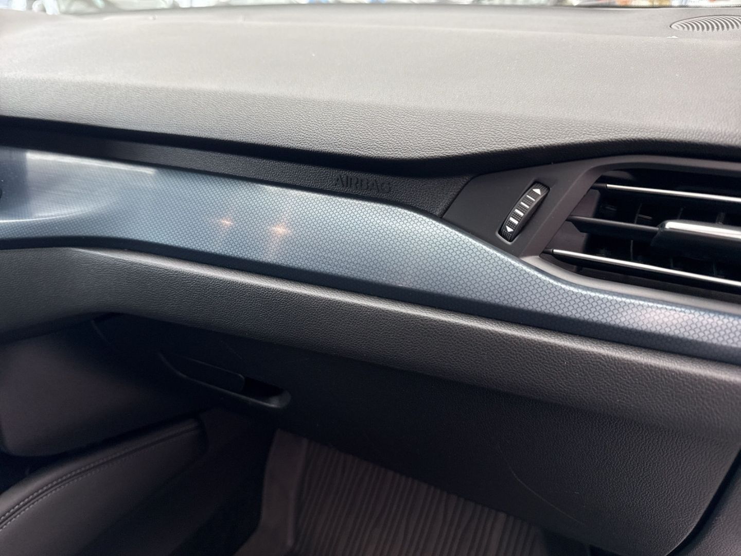 Fahrzeugabbildung Ford Focus Turnier Active X B&O Kamera Winterpaket