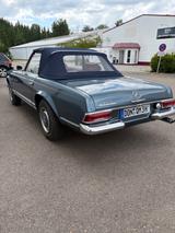Mercedes-Benz 230 SL