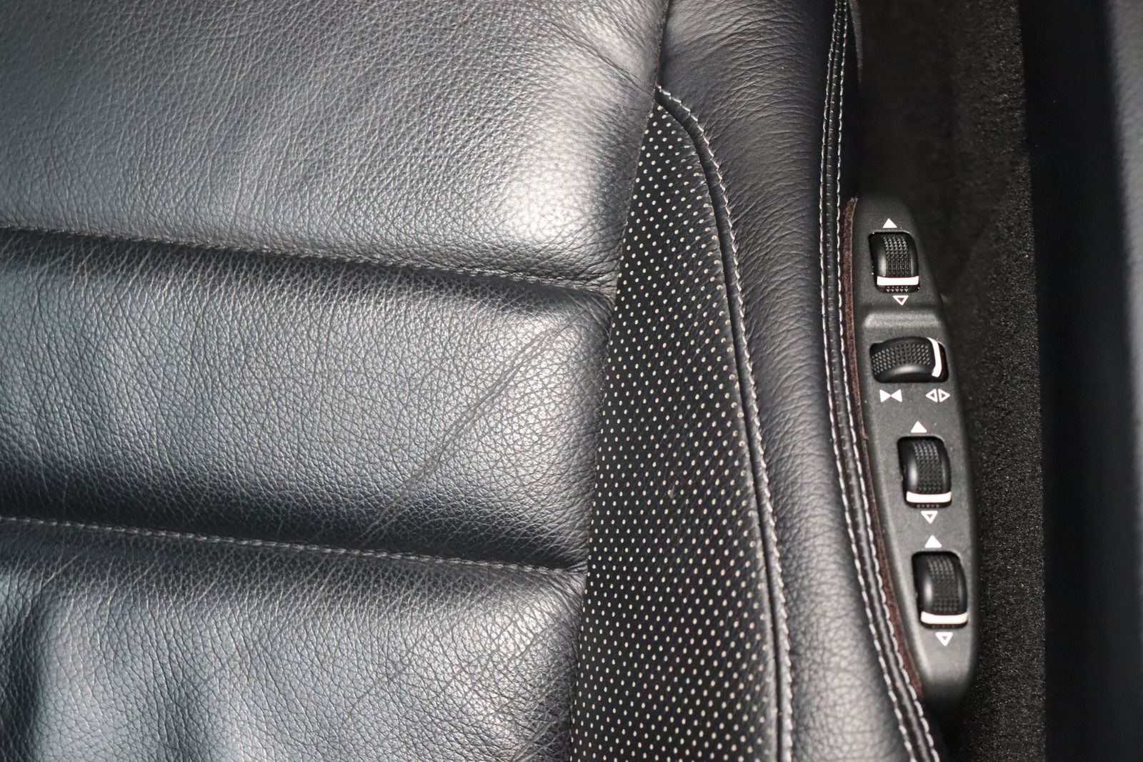 Fahrzeugabbildung Mercedes-Benz E 200 CGI Cabrio aus 1. Hand MwSt. ausw.