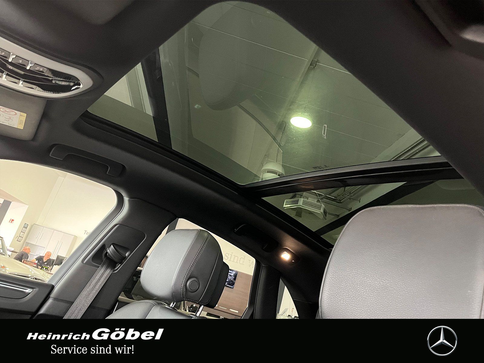 Fahrzeugabbildung Porsche Macan PANO+360°KAMERA+BOSE+CARPLAY+PASM+PDLS+