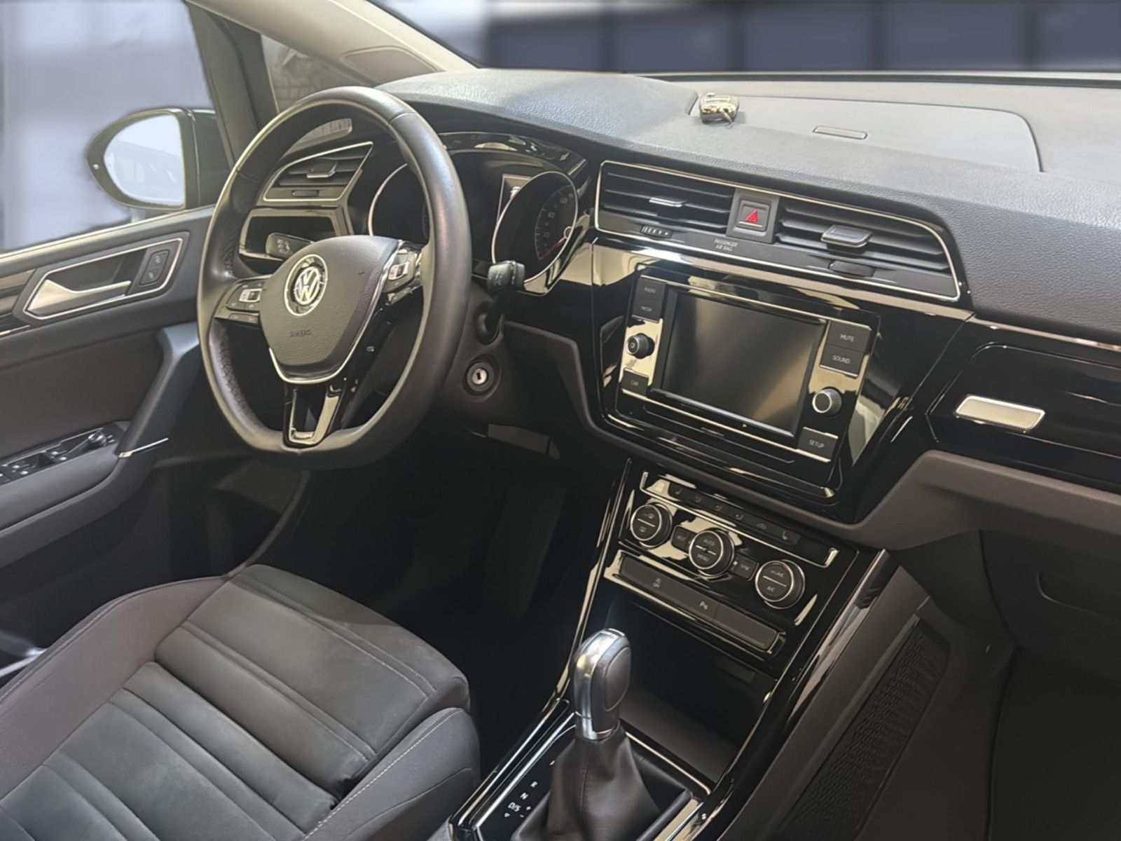 Fahrzeugabbildung Volkswagen Touran Highline BMT/Start-Stop/ Unfallfrei