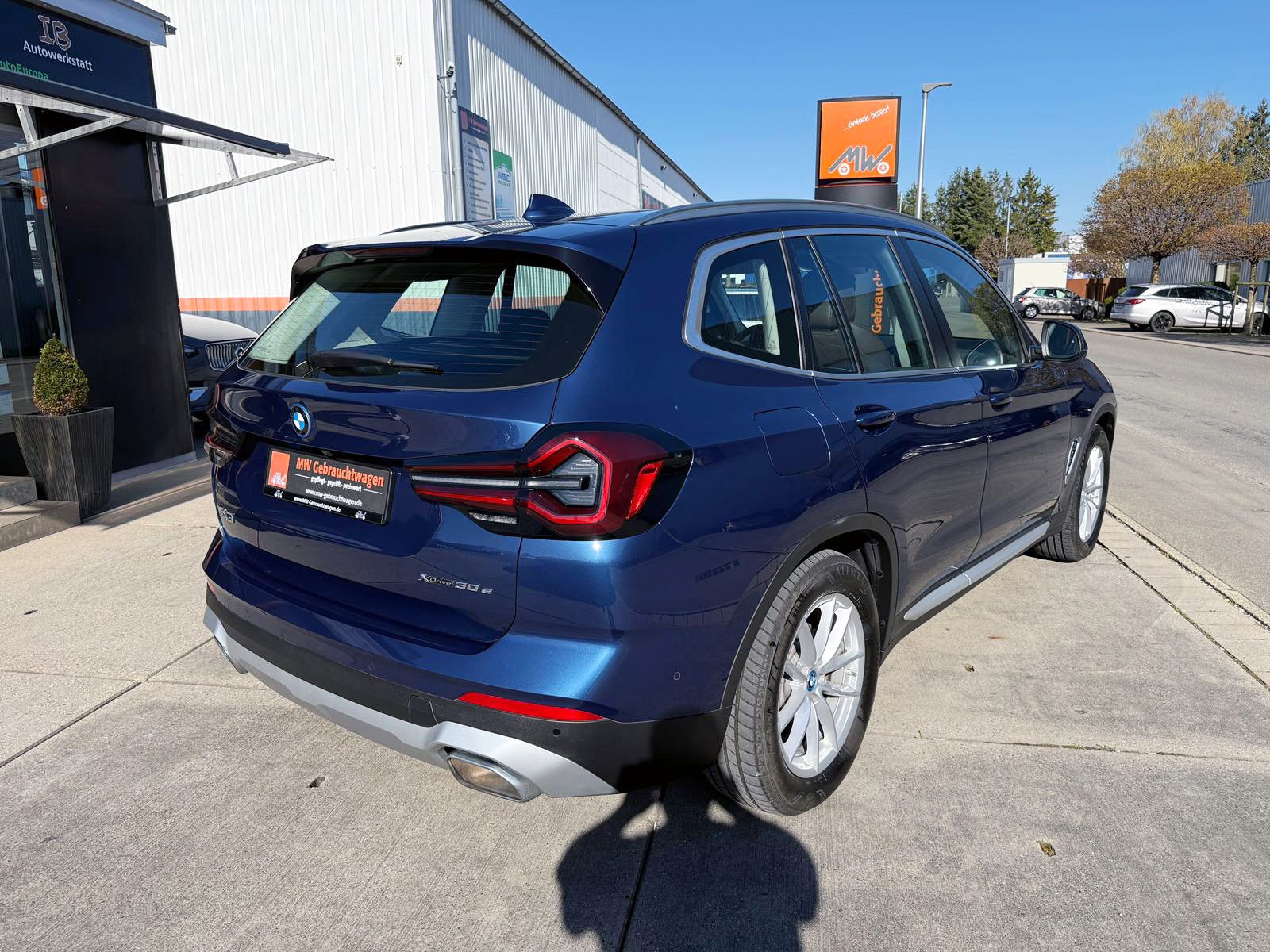 Fahrzeugabbildung BMW X3 xDrive30e Steptr. LED ACC 360° HUD PANO AHK