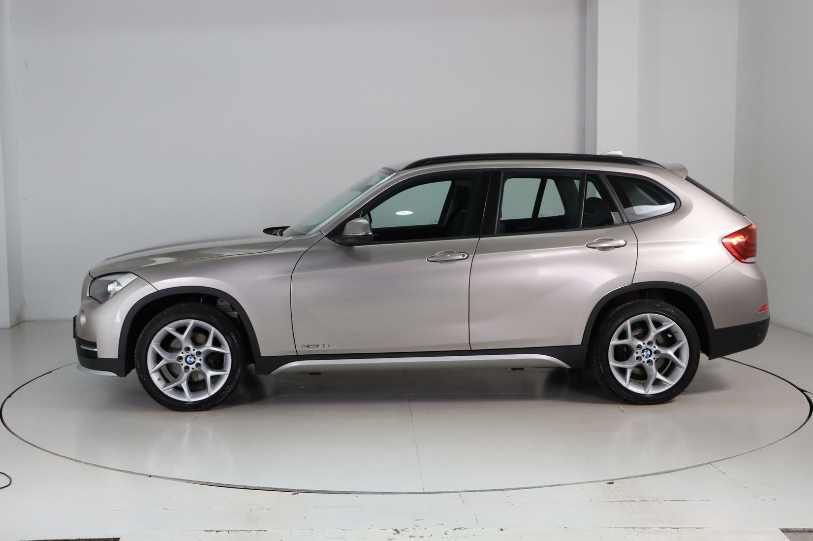 Fahrzeugabbildung BMW X1 Xdrive 18d X-Line * 1.Hand