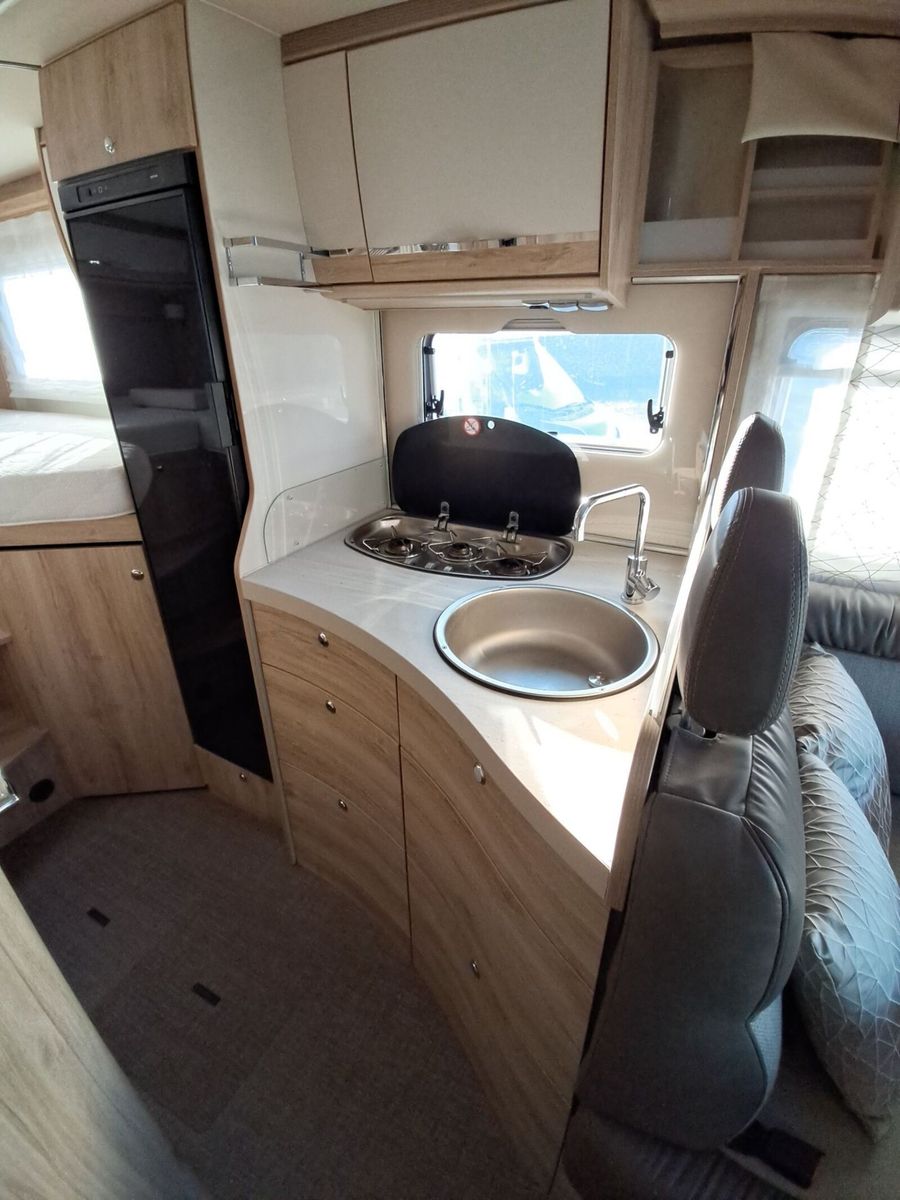 Fahrzeugabbildung Eura Mobil Profila RS 695 EB Mondial Prestige Solar TV/SAT