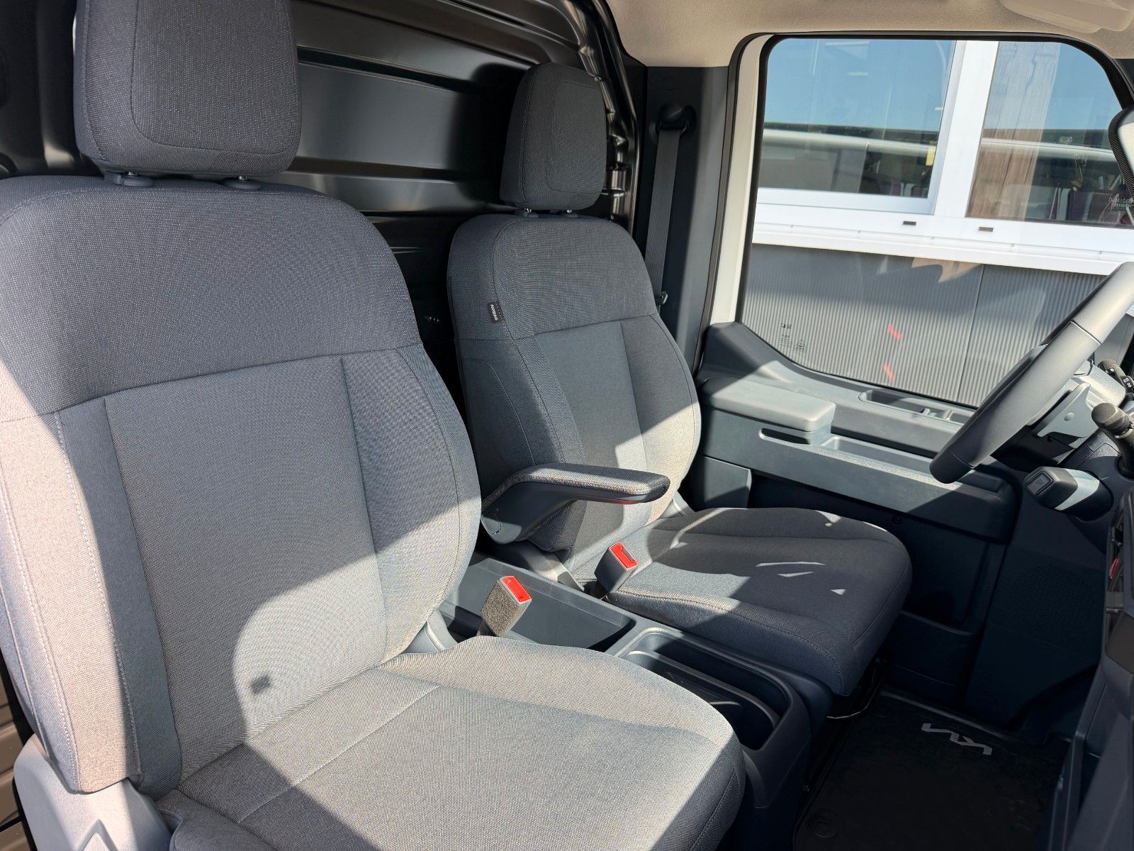 Fahrzeugabbildung Kia PV5 Cargo L2H1 71,2 Elite WP AW Laderaumausklei