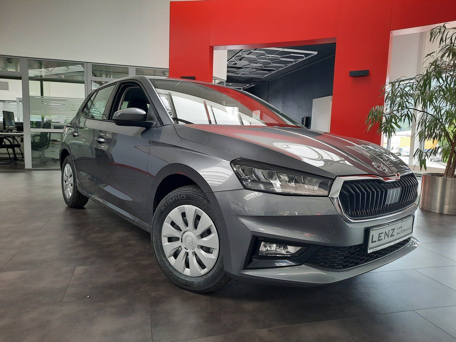 Fahrzeugabbildung SKODA Fabia Essence TSI *LED*PDC*Sitzhzg*APP*DAB*VZE*