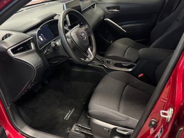 Toyota Corolla Cross AT*AHK*Navi*LED*8 fach bereift