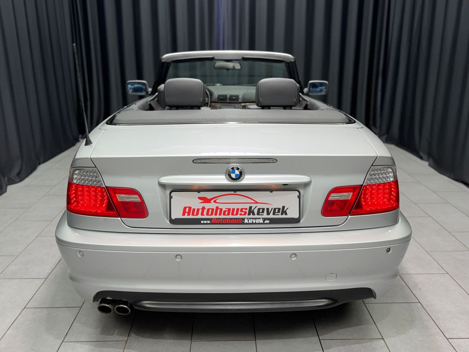 Fahrzeugabbildung BMW 330Ci|M-PAKET 2|HIFI|PDC|NAVI|LCI