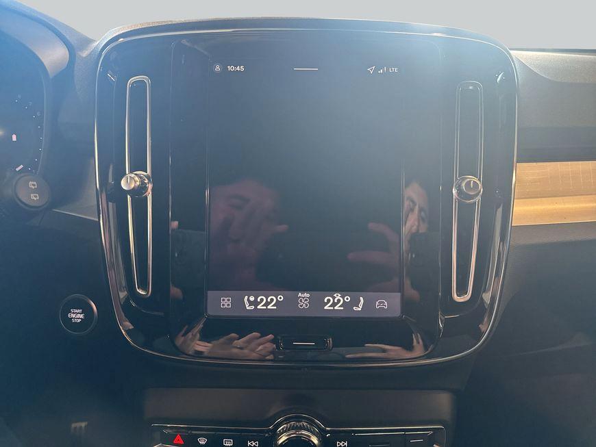 Volvo XC40 B3 B DKG Plus Dark 120 kW, 5-türig