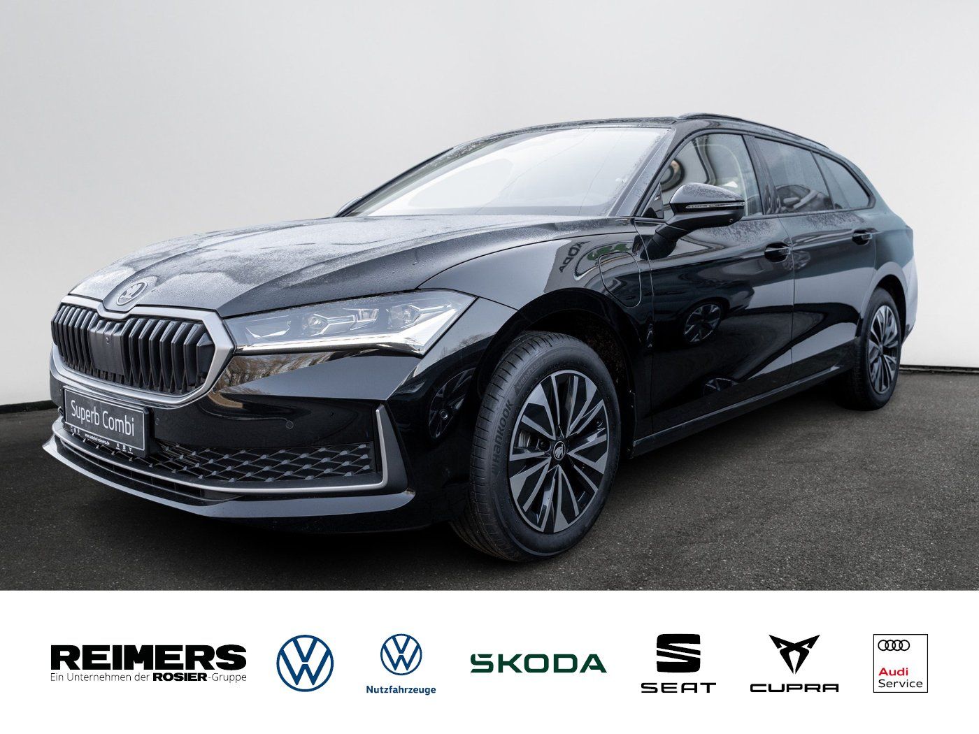Skoda Superb Combi Select. 01.5 TSI iV DSG AHK Pano 36