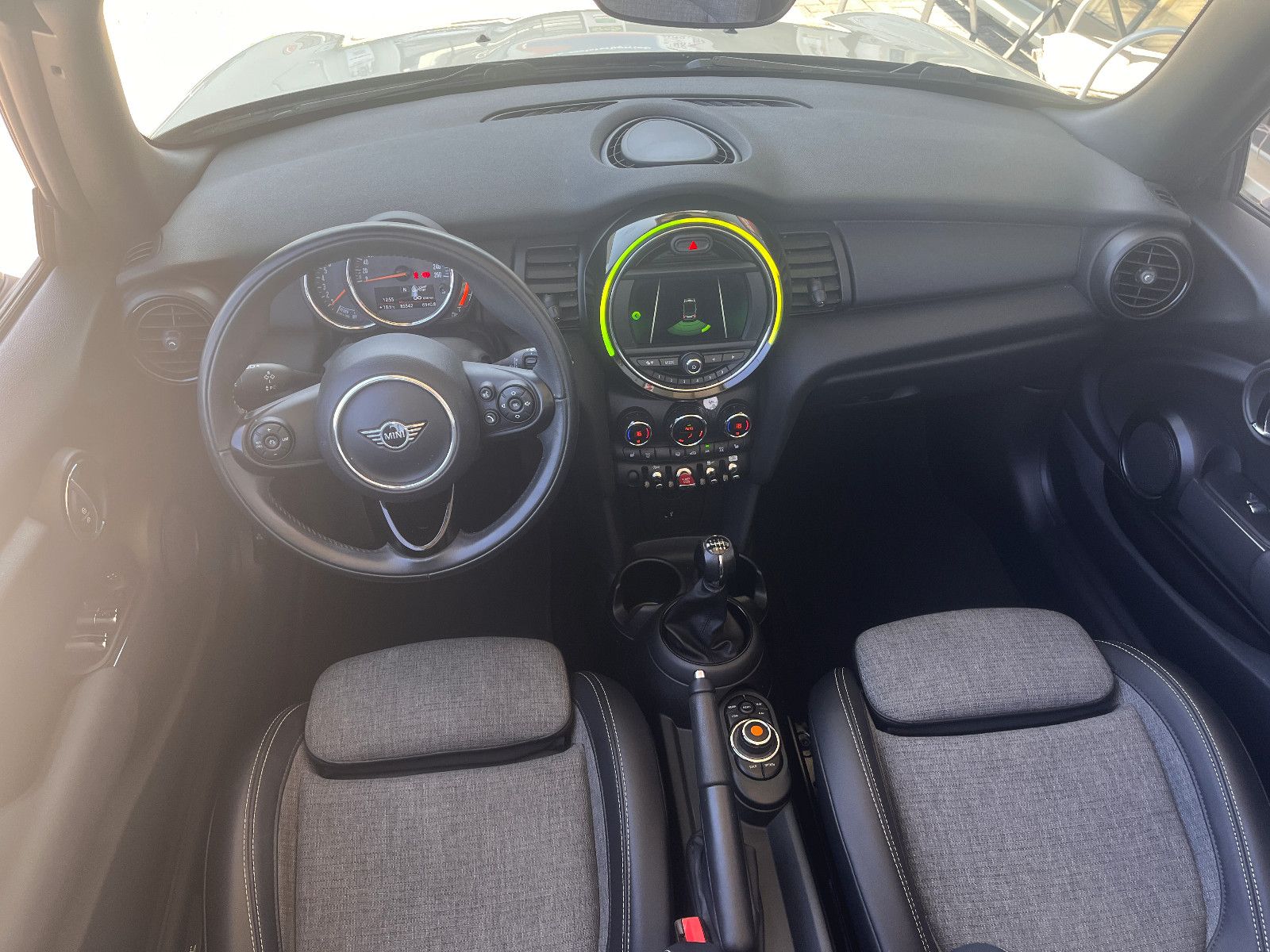 Fahrzeugabbildung MINI One Cabrio