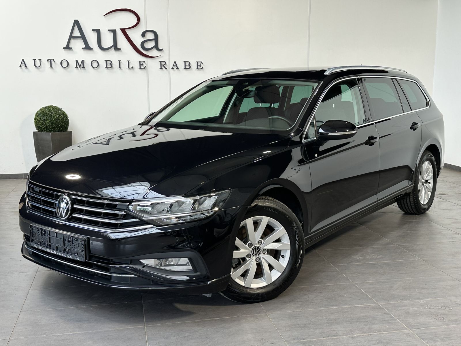Fahrzeugabbildung Volkswagen Passat Variant 2.0 TDI Business NAV+LED+ACC+PANO