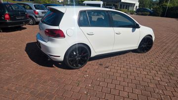 Volkswagen Golf - 8