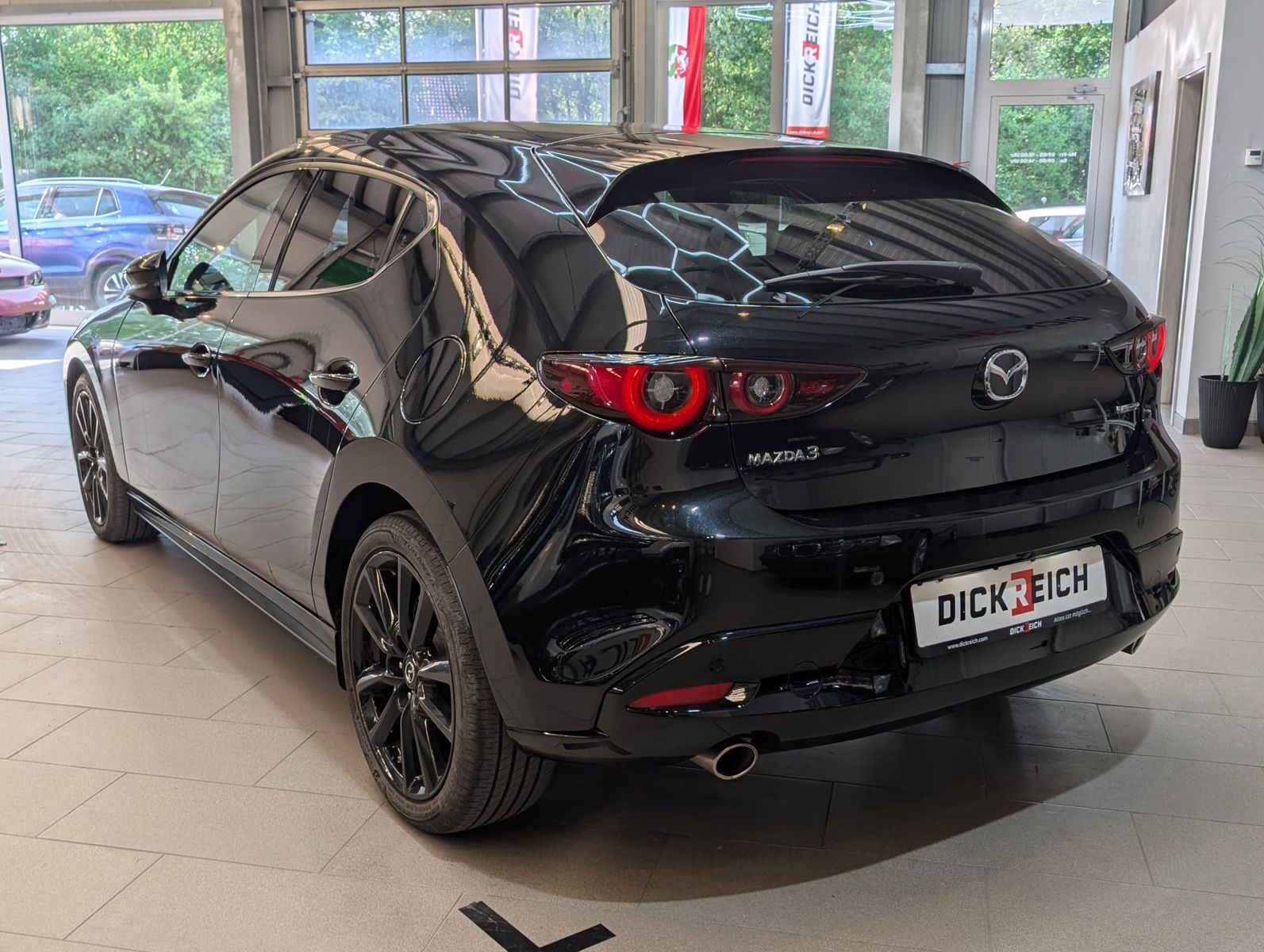 Fahrzeugabbildung Mazda 3 2.0 Skyactive-G Homura HUD Navi LED Kamera ACC