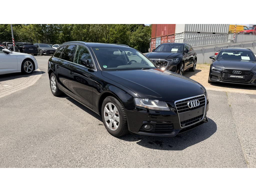 Audi A4 2010 — photo 7