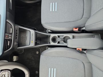 Bild 15 Ford Tourneo Courier BEV Active Leder Digitales Cockp