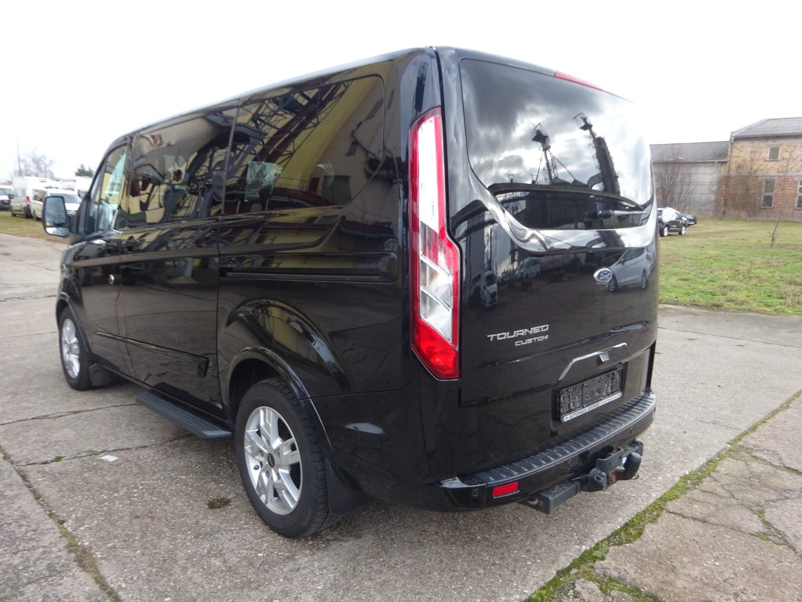Ford Tourneo Custom 170PS Autm. L1 Titanium X Standhz foto 4