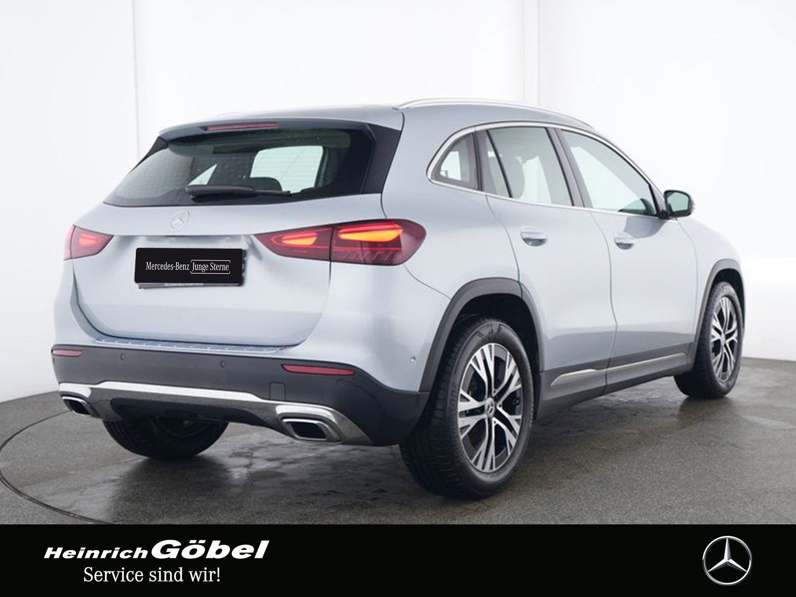 Fahrzeugabbildung Mercedes-Benz GLA 180 PROGRESSIVE ANHÄNGERVORRICHTUNG+CARPLAY