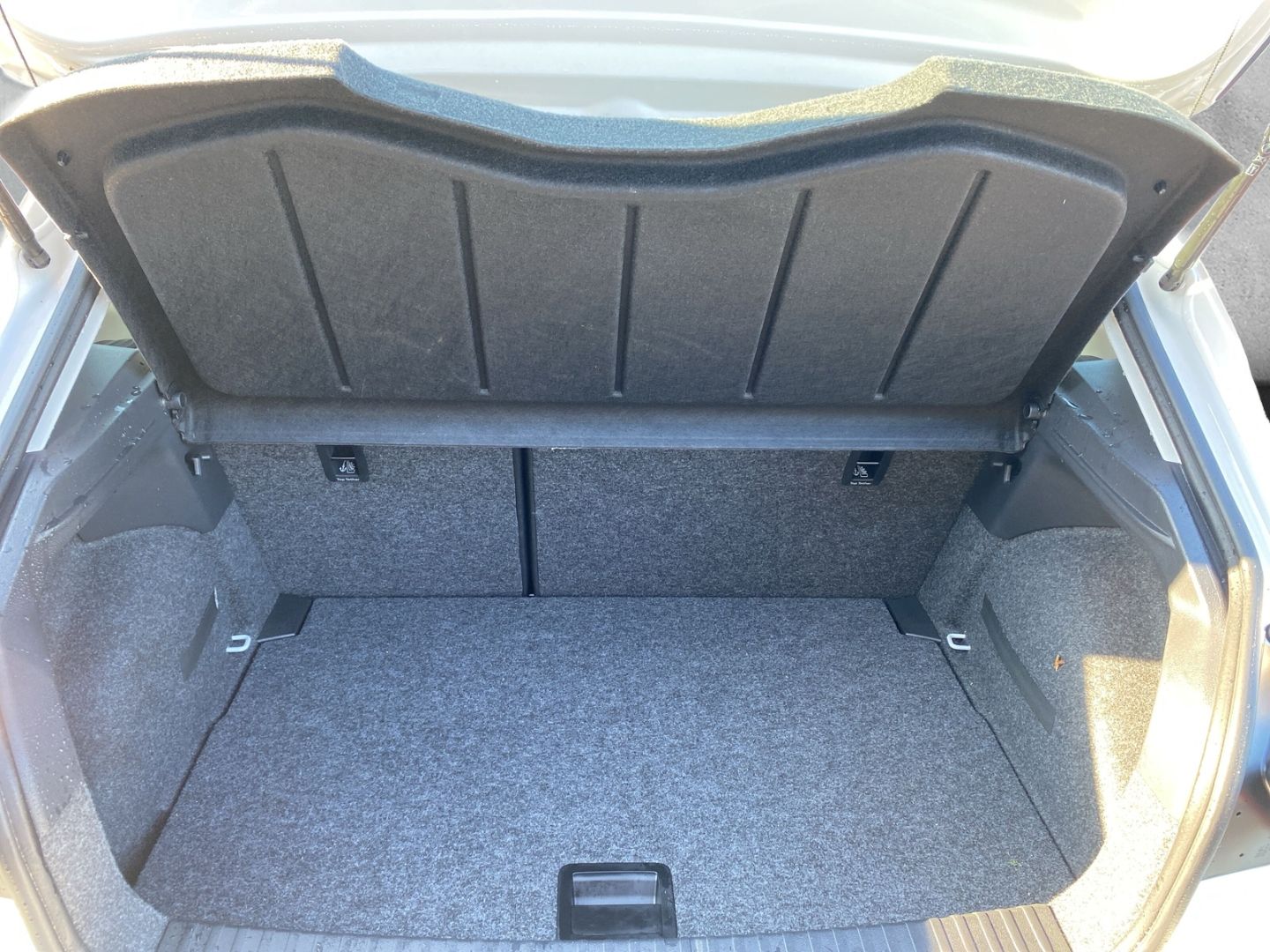 Fahrzeugabbildung SEAT Ibiza Style Edition*SHZ*Full-Link*PDC-vo+hi*