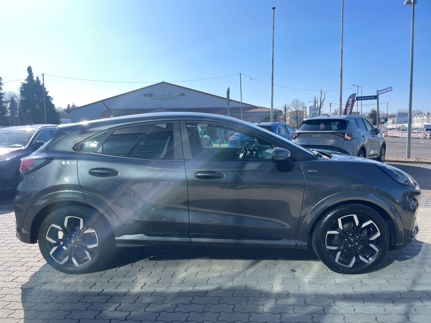 Fahrzeugabbildung Ford Puma ST-Line VerkehrszeichenERK Kamera DAB Navi