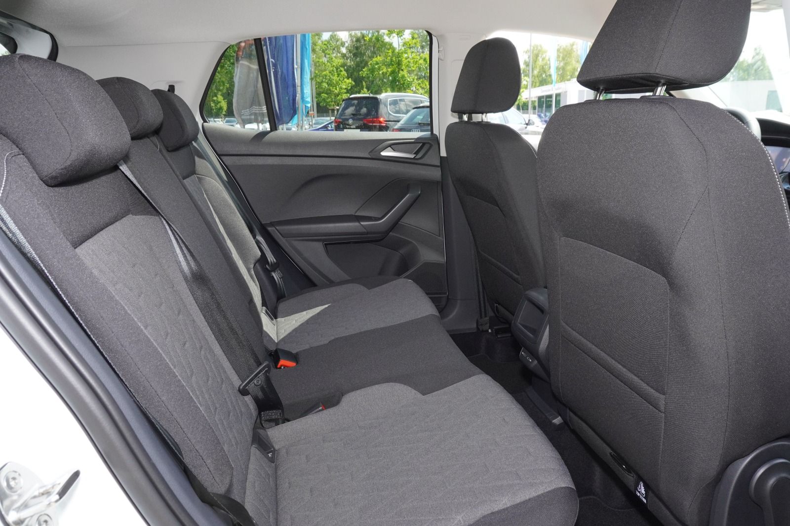 Fahrzeugabbildung Volkswagen T-Cross Life 1.0 l TSI OPF 70 kW (95 PS) 5-Gang