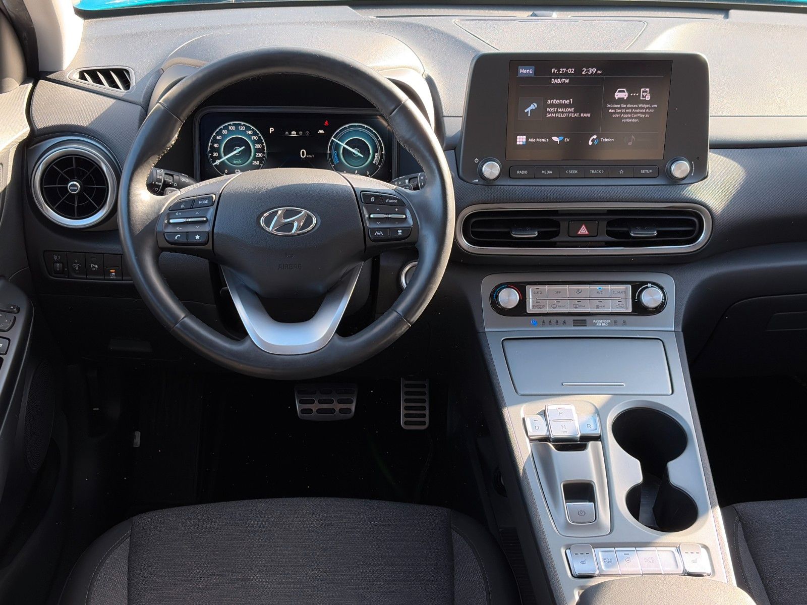 Fahrzeugabbildung Hyundai KONA E Select ACC LHZ SHZ LKAS PDC KAM