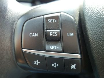 Bild 18 Ford Fiesta Klima Winterpaket DAB LED