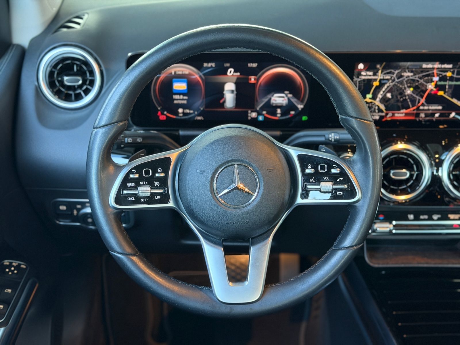 Fahrzeugabbildung Mercedes-Benz B 200 Progressive KLIMA LED NAV RFK SHZ ALU