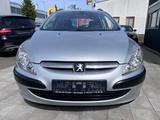 Peugeot 307 Tendance 135 - Peugeot 307 Tendance mit Benzin-Antrieb