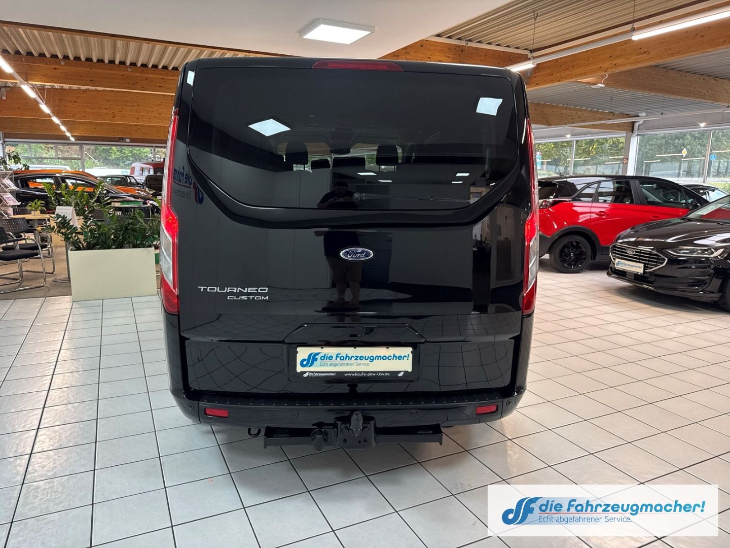 Fahrzeugabbildung Ford Tourneo Custom 320 L2 Titanium X 2.0 TDCi  AHK N