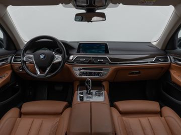 Fahrzeugabbildung BMW 730d xDr LED ACC HUD HI-FI DAB Kamera 360°
