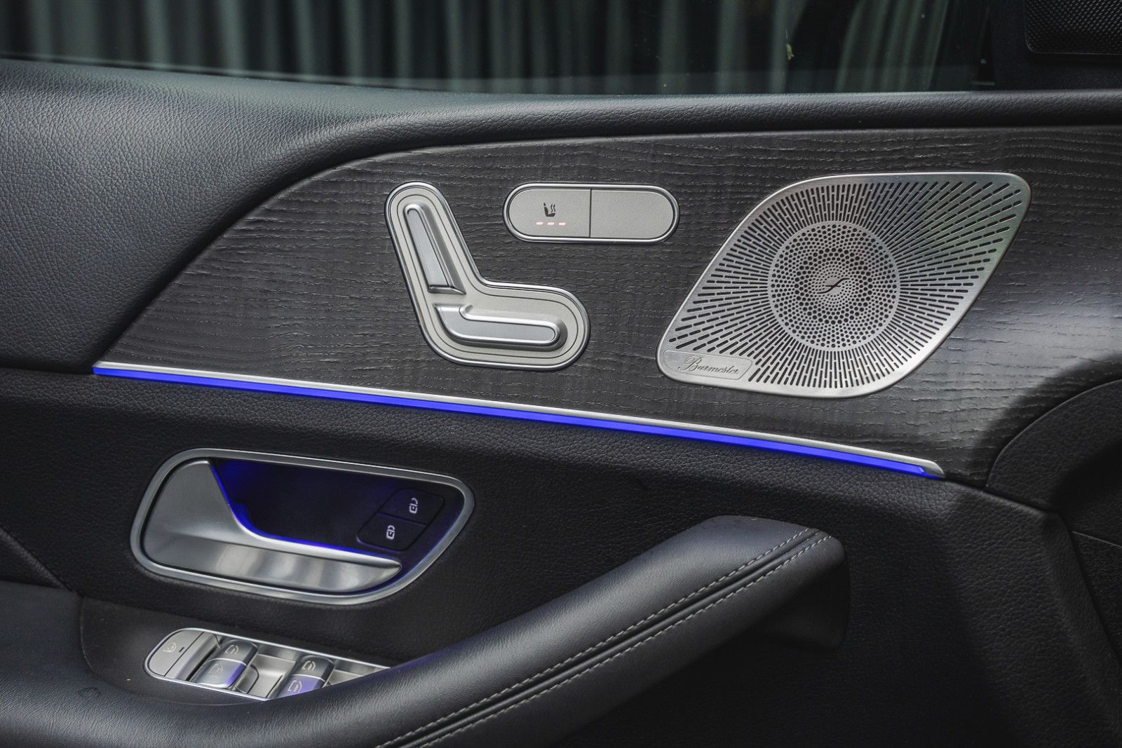 Fahrzeugabbildung Mercedes-Benz GLE 400 d 4Matic*AMG Line*Burmester*Pano*21''