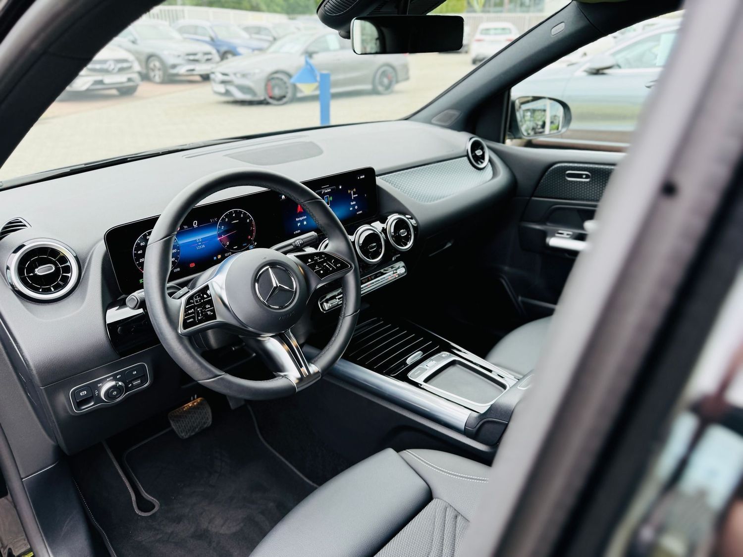 Fahrzeugabbildung Mercedes-Benz B 180 PROGRESSIVE, LED, PTS, RFK, Easy-Pack, Spu