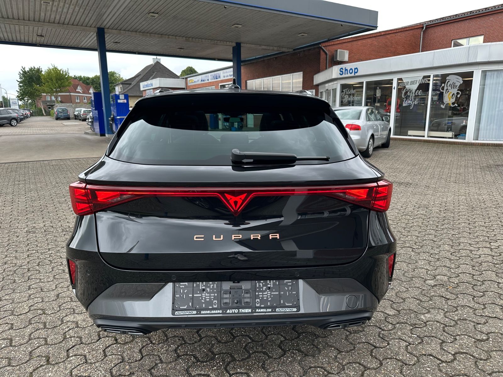 Fahrzeugabbildung CUPRA Leon ST 2.0 TDI DSG Pano/ACC/LED/CarPlay/18"