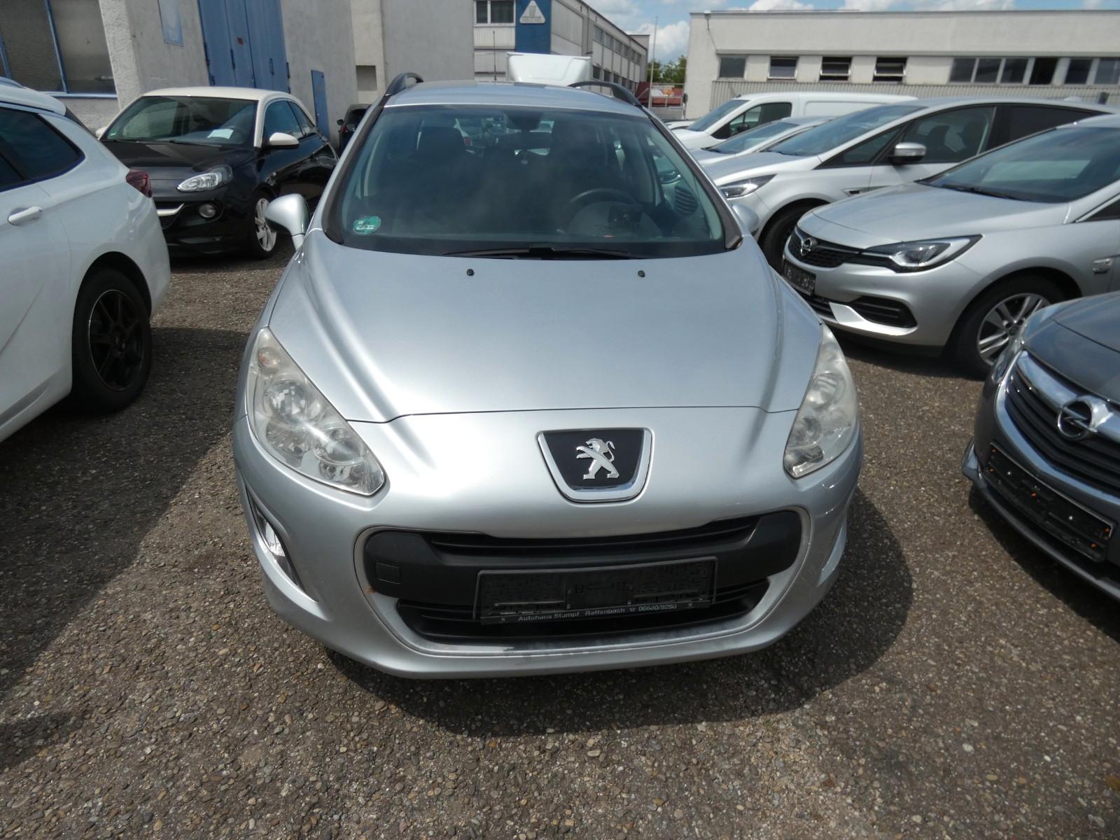 Peugeot 308 2012 — rear view