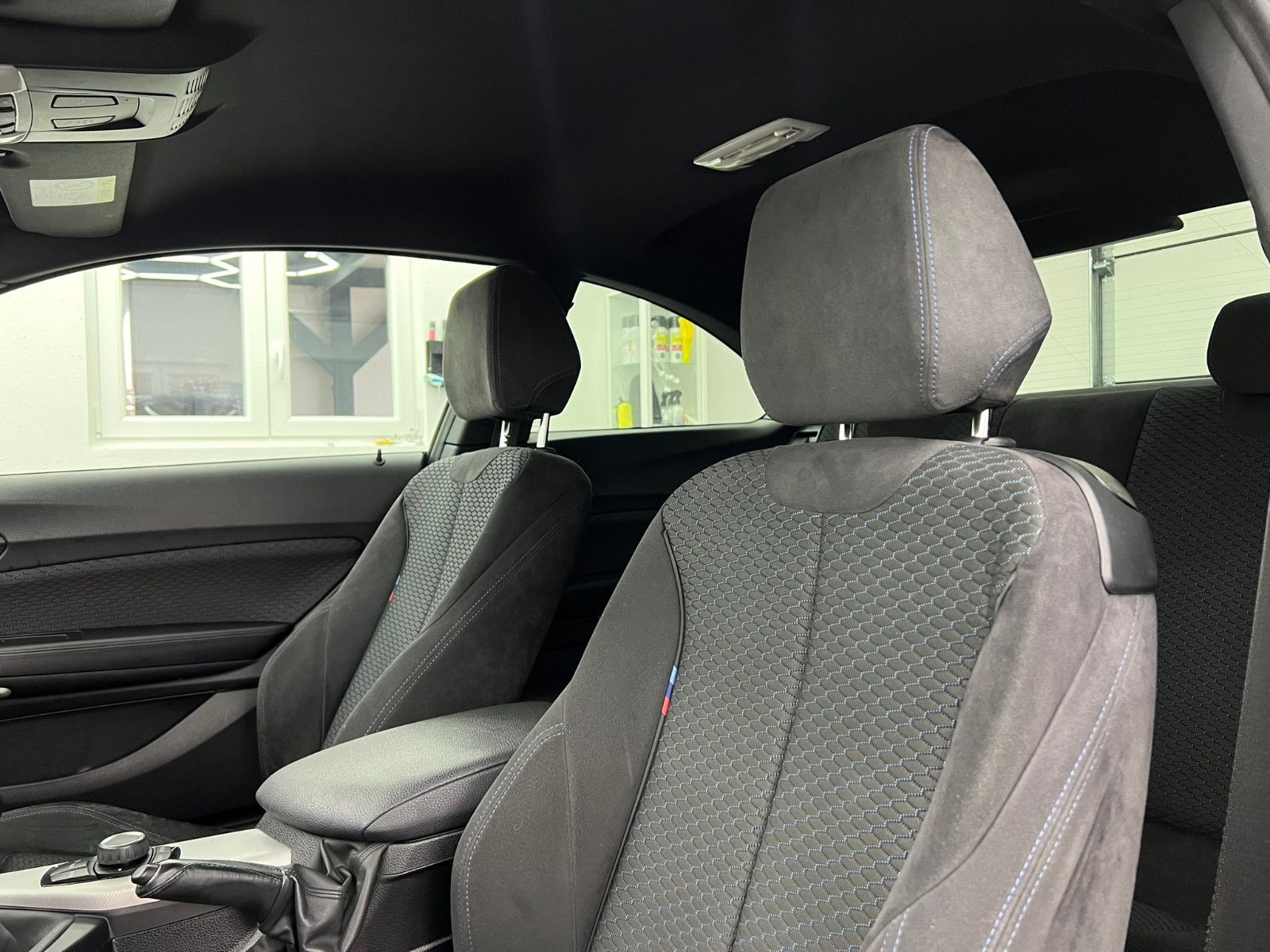 Fahrzeugabbildung BMW 218 i Coupe M SPORT PAKET/SHZ/H&K/19 ZOLL/19%