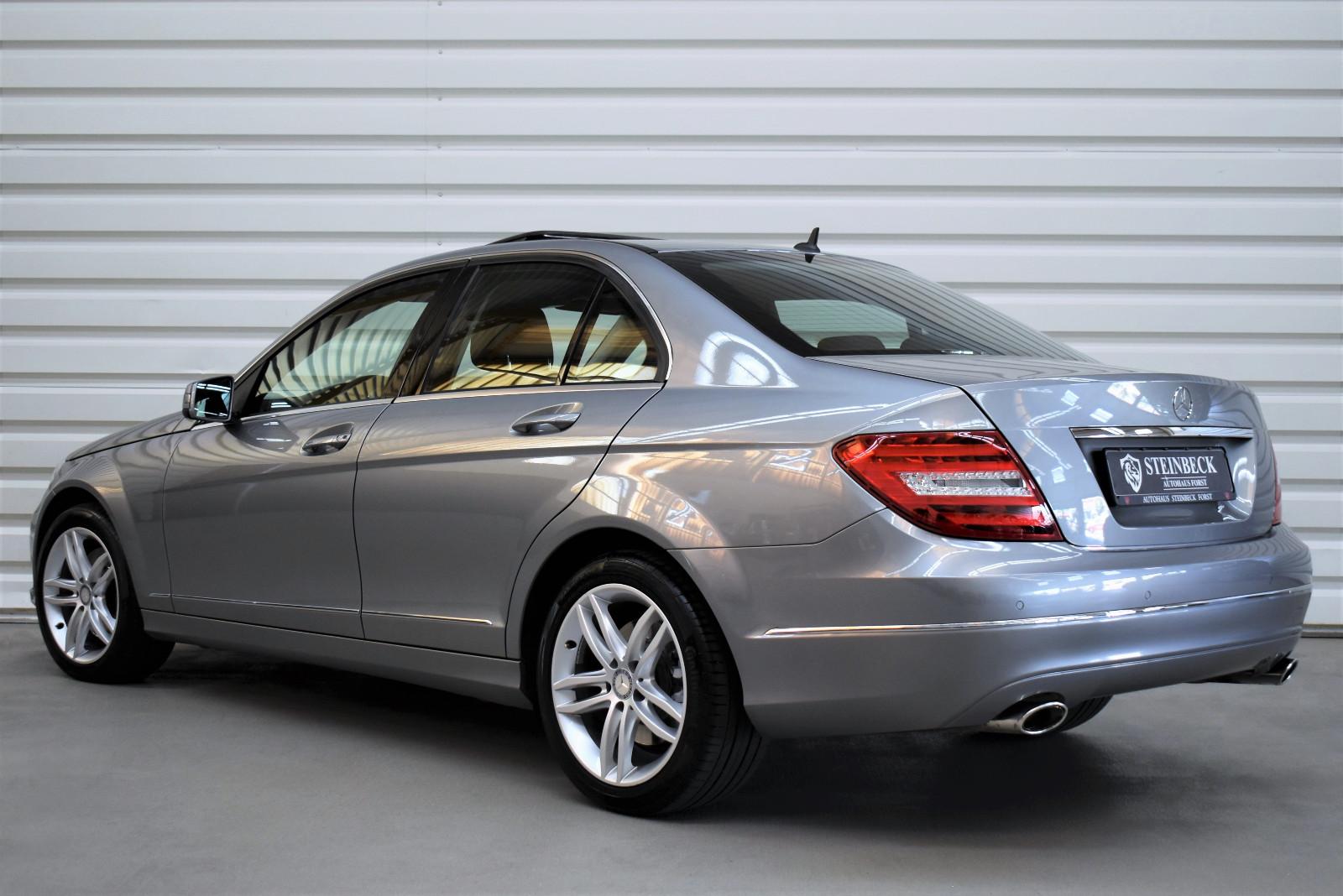 Mercedes-Benz C350 CGI Elegance+Navi+Bi-Xenon+Leder+59.800KM