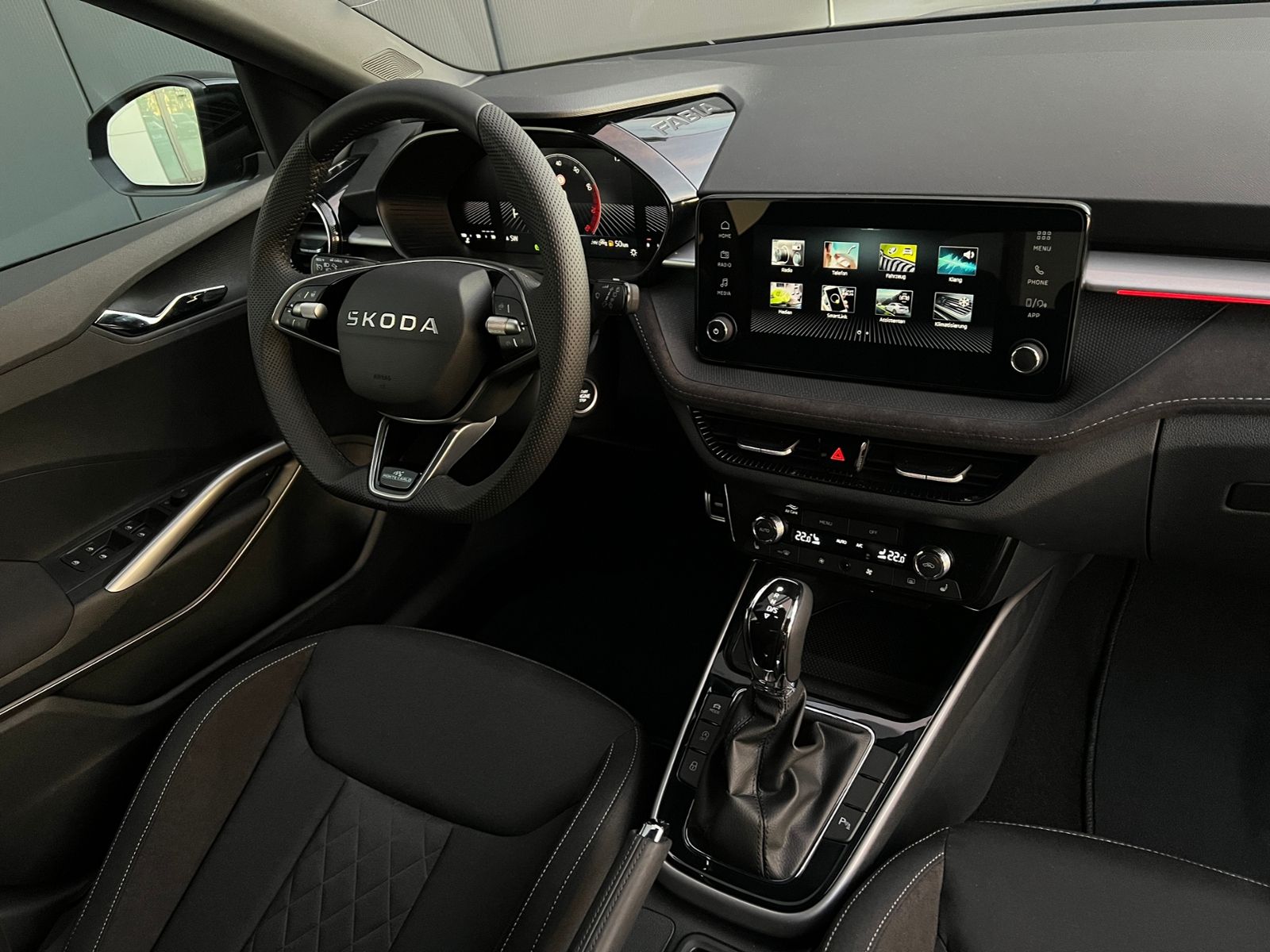 Fahrzeugabbildung SKODA Fabia Monte Carlo 1.0 TSI DSG *LED, SmartLink, K