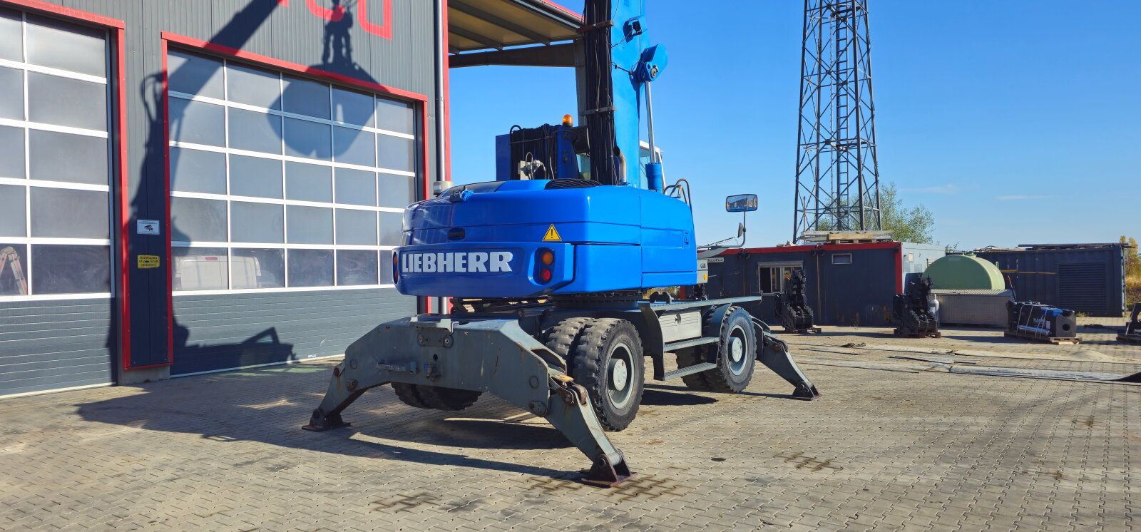 Fahrzeugabbildung Liebherr A316/ Patzen / Zweischalengreifer Umschlagbagger