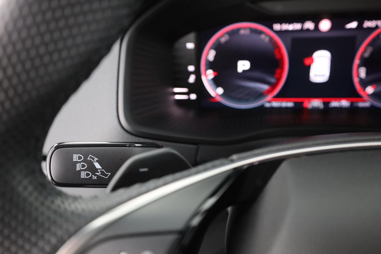 Skoda Karoq Sportline 2.0 TDI DSG Matrix ACC AHK Pano, миниатюра 20
